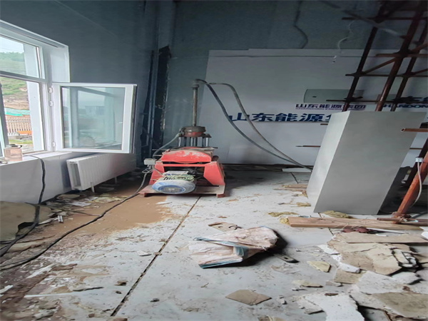 大英地基基础下沉墙体裂缝加固注浆顶升施工